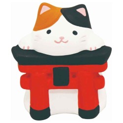 Figurka z wróżbą omikuji - brama torii i kotek